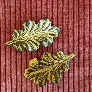 Gold and Black Leaf Decorative Accents